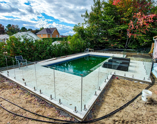 Tempered Glass 12 46 30 - Pool Fence