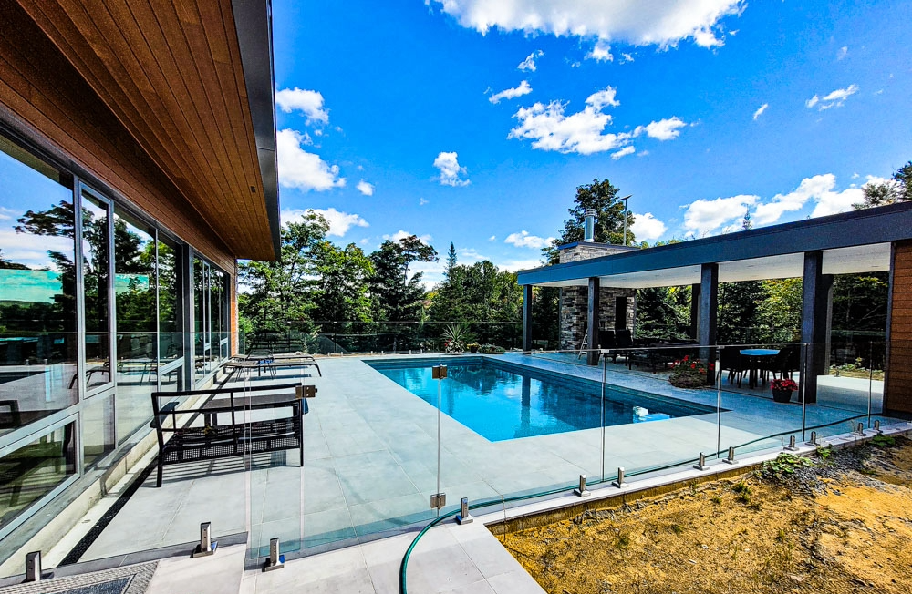 Tempered Glass 12 46 42 - Pool Fence